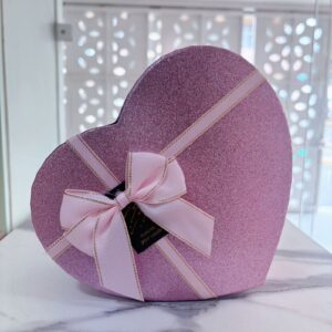 Caja corazón rosado brilloso