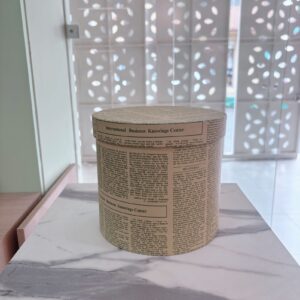 Caja periódico grande