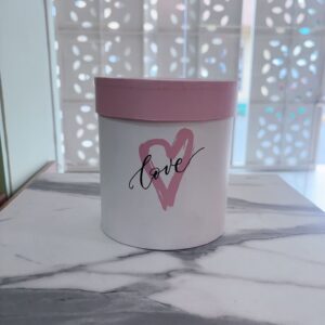 Caja blanca con rosado peq.