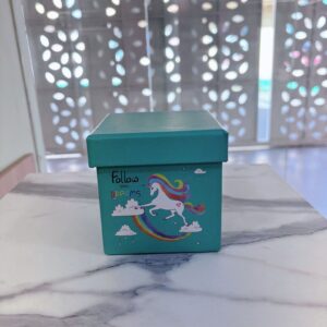 Caja menta de unicornio mediana