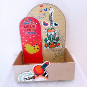 Caja de cartón para decorar