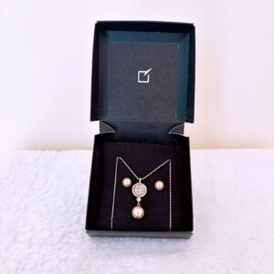 Yanbal set collar y arete