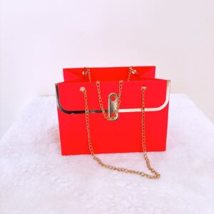 Cartera de cartón roja