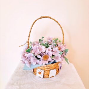 Canasta café flores moradas