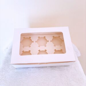 Caja blanca para postre