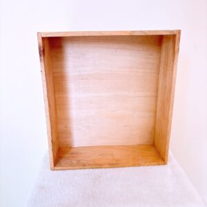 Caja cuadrada madera