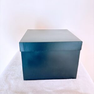 Caja negra cuadrada gruesa