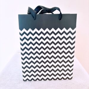 Funda negra con blanco peq.