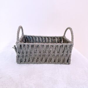 Caja rectangular gris pequeña