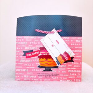 Funda rosa de feliz cumpleaños