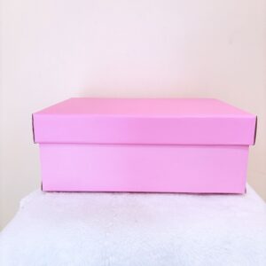 Caja rosa cuadrada grande