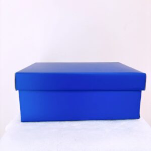 Caja azul cuadrada grande