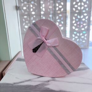 Caja corazón palo rosa 15.5x18.5x7.5
