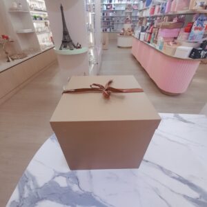 Caja Cuadrada Dorada