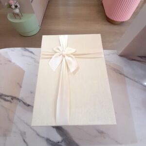Caja Amarilla Con Lazo Peque
