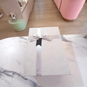Caja Gris Con Lazo Grand