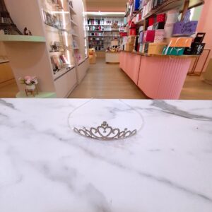 Diadema de corona plateado