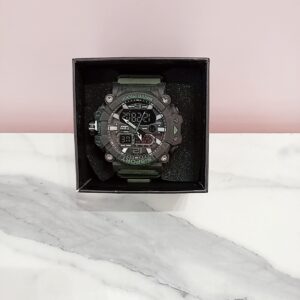 Reloj verde con negro