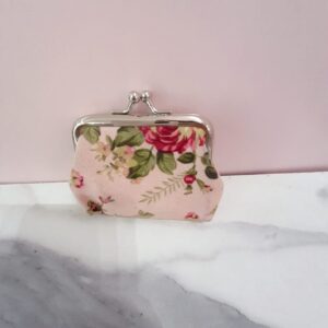 Monedero Rosado con Flores