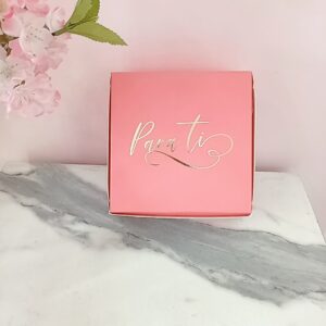 Caja rosada pequeña