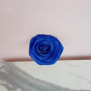 Flor de satín