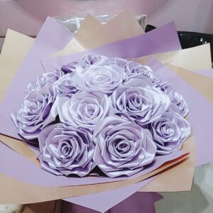 Flor de satín para arreglo